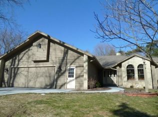 1261 Janette St, Fort Atkinson, WI 53538