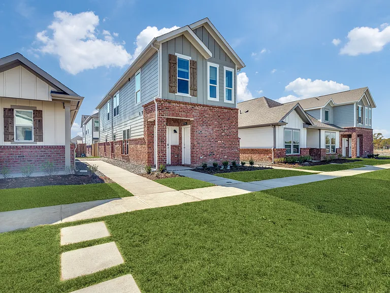 Cottages at Providence Commons — Photo 21