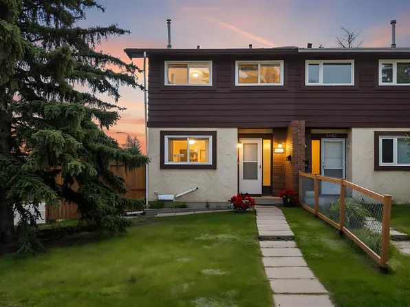 6501A W Huntsbay Rd NW, Calgary, AB T2K 5R3