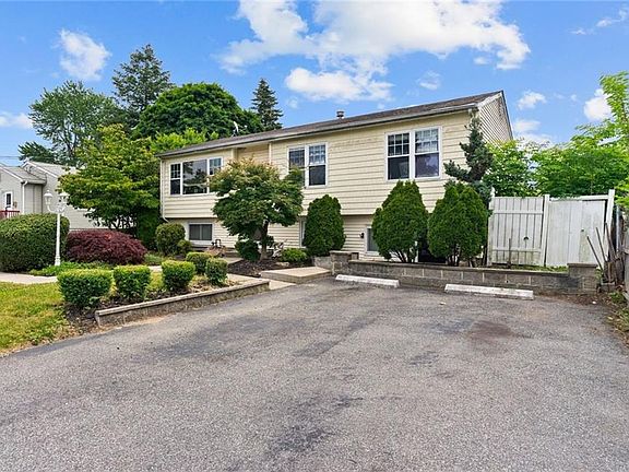 2nd image of 50 Highland Ave