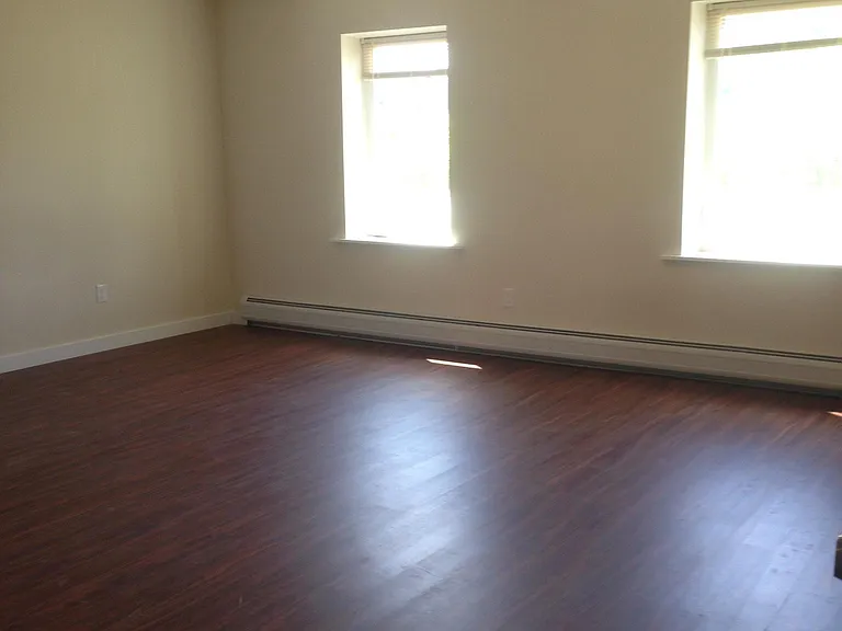 12 Huntington Ter #3 — Photo 2