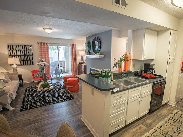 Saw Mill Village Apartments — Photo 11