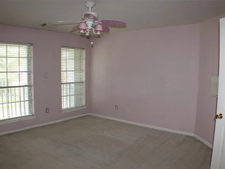 12231 Ashford Park Dr — Photo 34