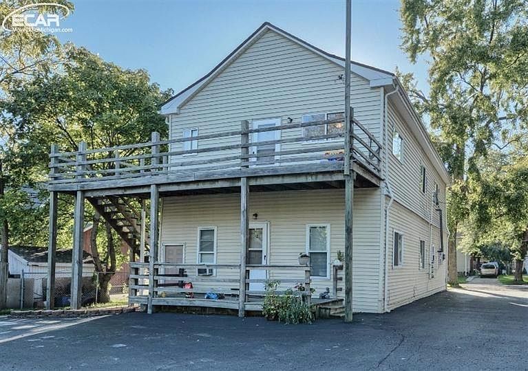 300 N Detroit St, Durand, MI 48429 Zillow