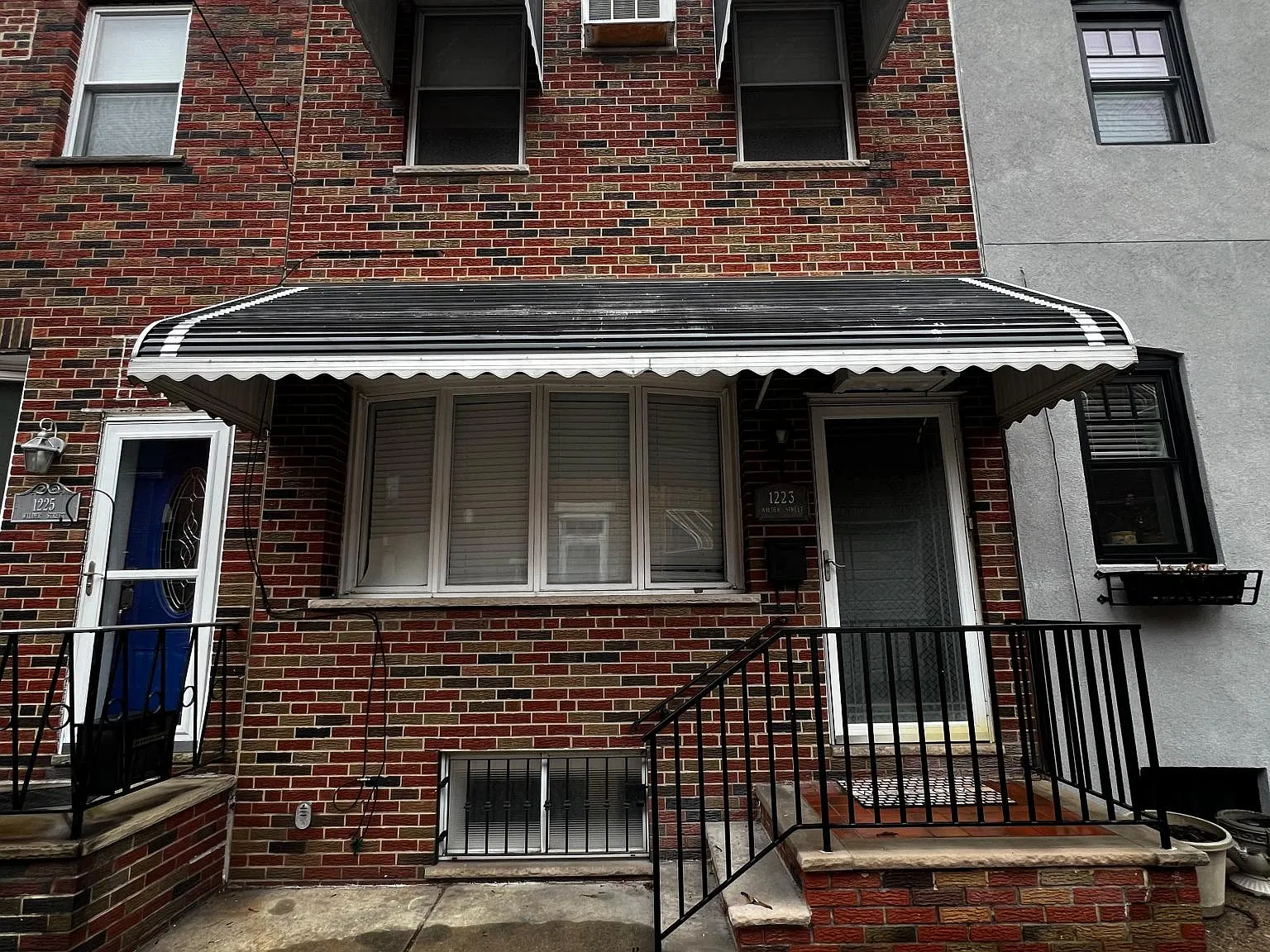 3 bed, 1100 sqft, $2,500 — Photo 1