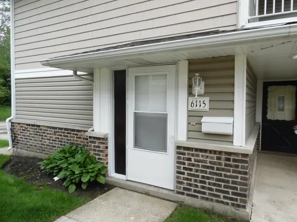 6115 Kit Carson Dr, Hanover Park, IL 60133