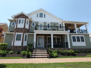 12 S Lancaster Ave, Margate, NJ 08402