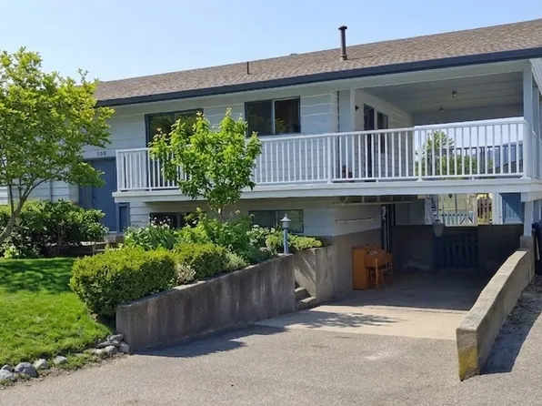 338 Beach Dr, Chase, BC V0E 1M0
