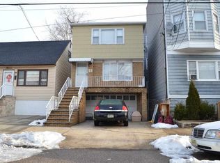 17 Mechanic St, Bayonne, NJ 07002