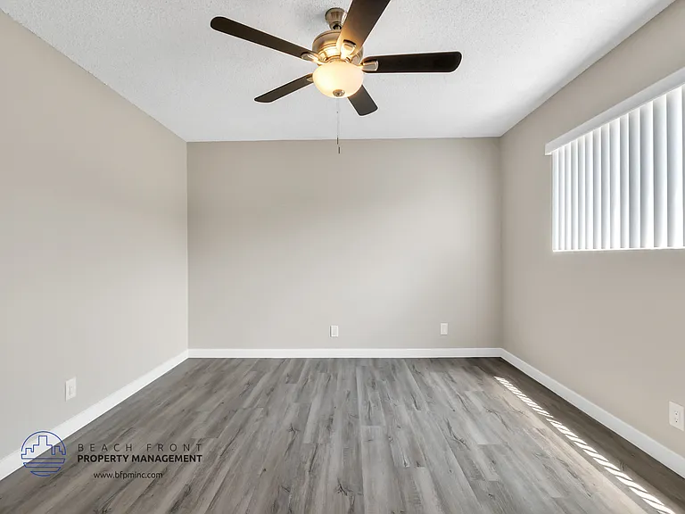 15205 Raymond Ave — Photo 2