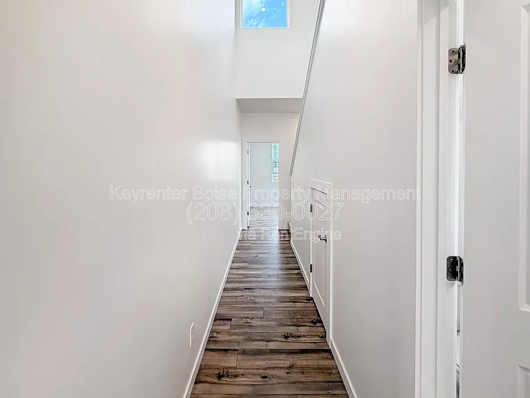 1760 N Big Star Ave — Photo 7