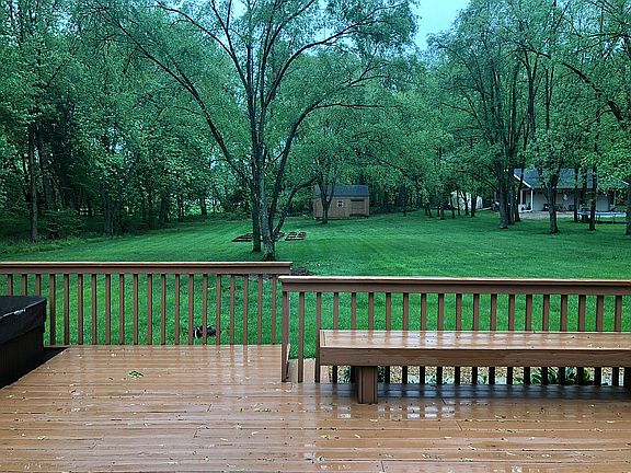 3rd image of 96 Blue Jay Dr