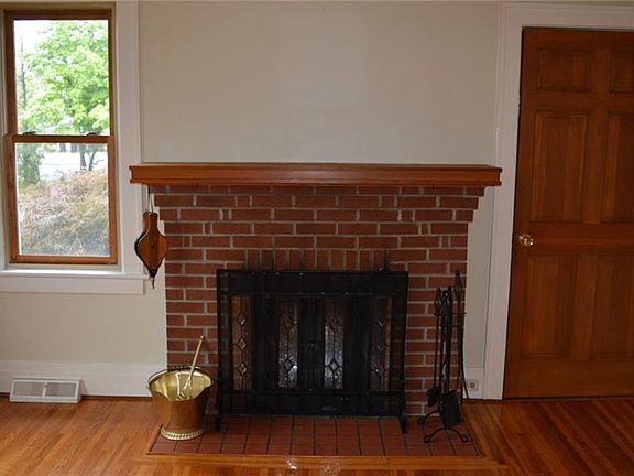 3rd image of 58 Kettering Dr