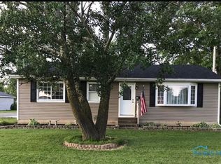 240 W Walnut St, Deshler, OH 43516