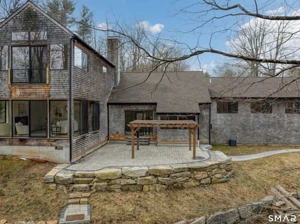 25 Sullivan Drive, Guilford, CT 06437