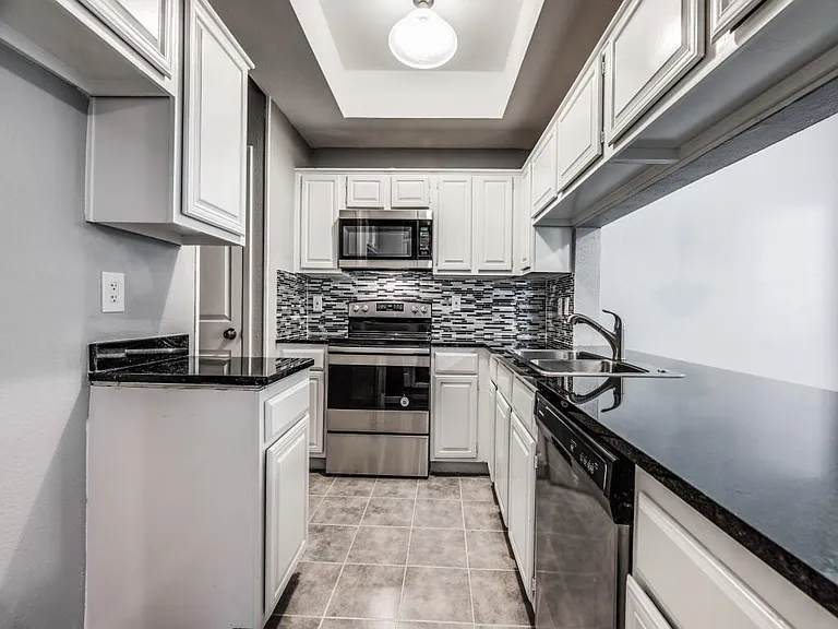 8601 Park Ln #416 — Photo 8