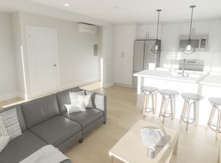 142 Young St #1A, Ottawa, ON K1Y 3P9