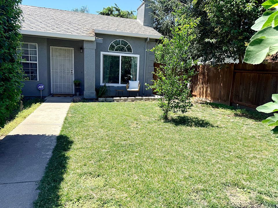 1st image of 574 Shawn Vines Ave