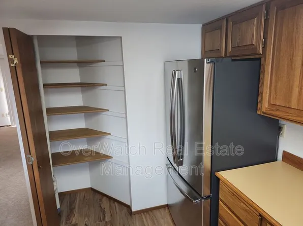 1932 Beaver Pl, Anchorage, AK 99504