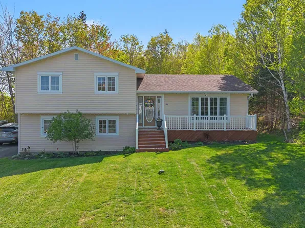 48 Waterville Dr, Cape Breton, NS B1L 1G5