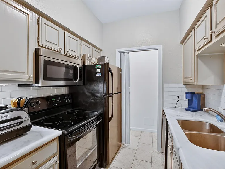 1106 Quail Valley Ln #120 — Photo 7