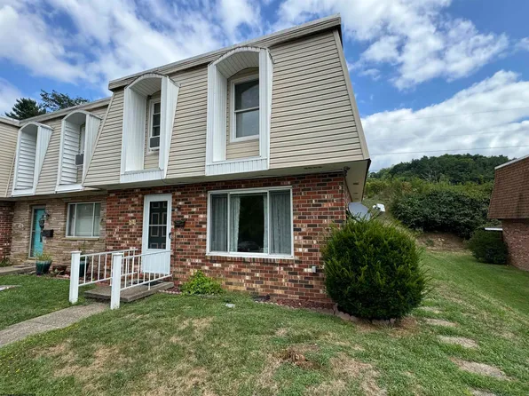 101 Pinewood Rd, Clarksburg, WV 26301
