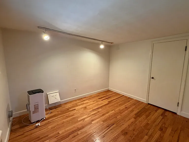 487 Lowell Ave #2 — Photo 15