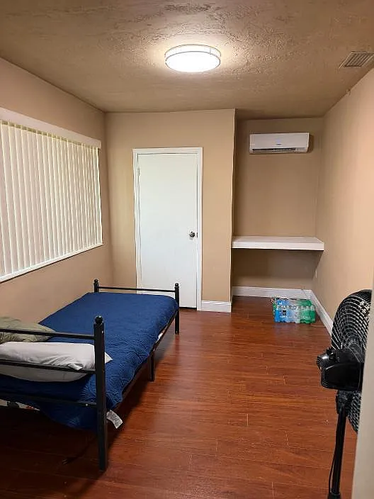 1 bed, 1.0 bath, 1360 sqft, $1,200 — Photo 3