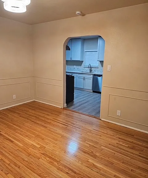 8900 S 10th Ave — Photo 14