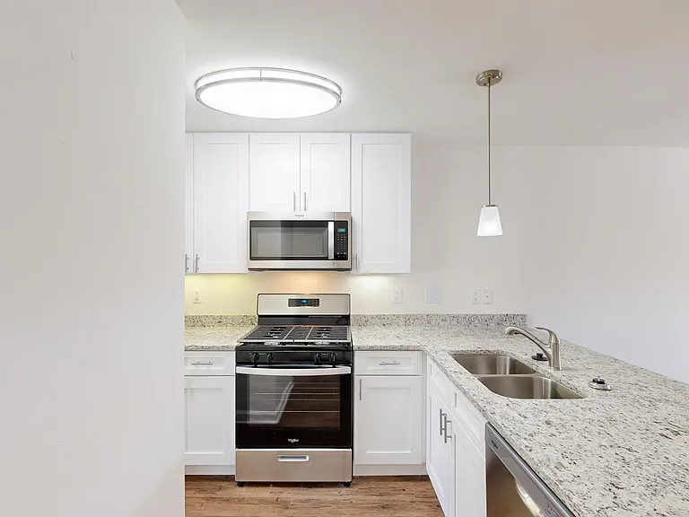 Gayton Pointe Townhomes — Photo 54