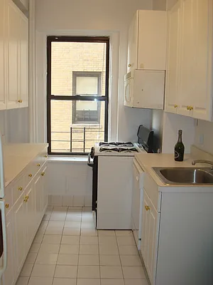 Rented by Metropolitan Equities | media 10