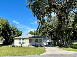 301 Hazel St, Wildwood, FL 34785