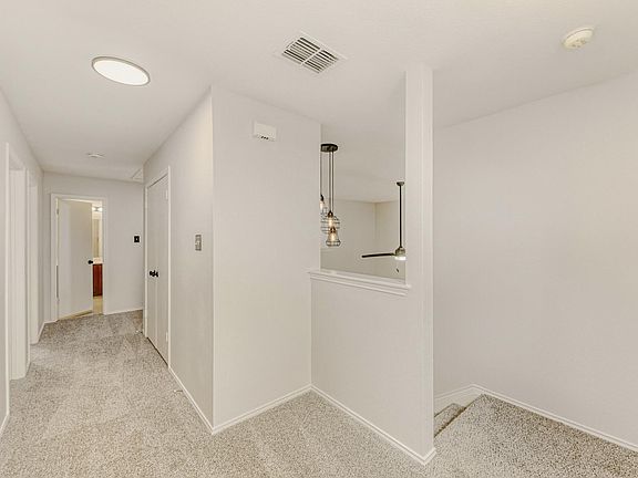 4th image of 4010 Reeders Dr