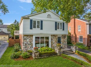 855 Vinewood Ave, Birmingham, MI