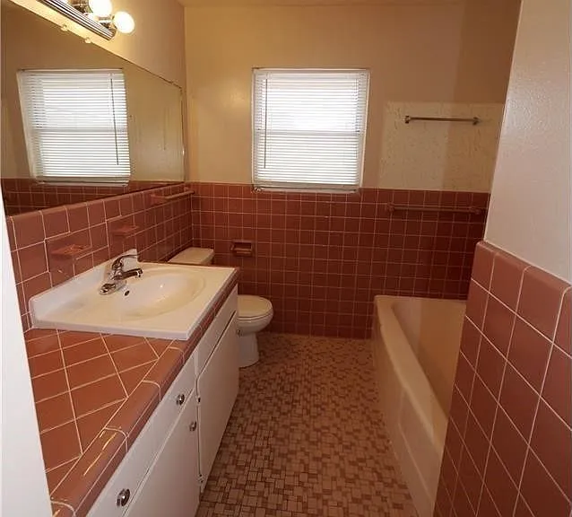 449 Parade Dr — Photo 7