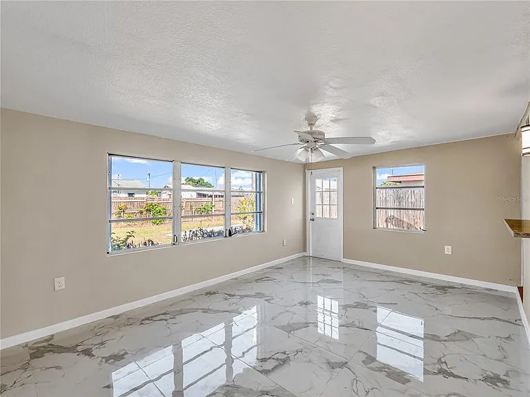 640 Dalton Blvd — Photo 12
