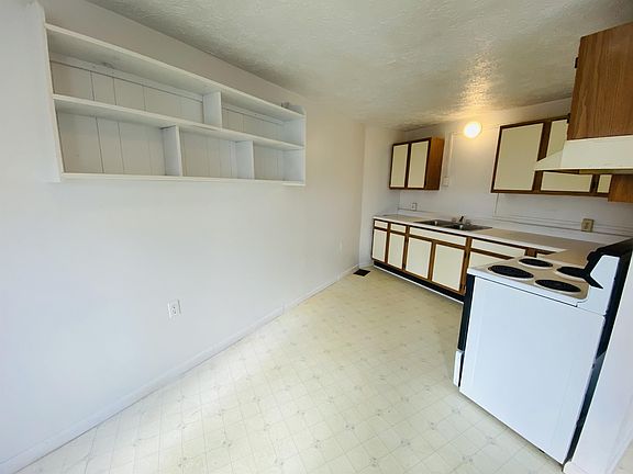 4th image of 684 W End Ave #2