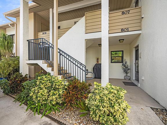 2nd image of 3011 SE Aster Lane #808