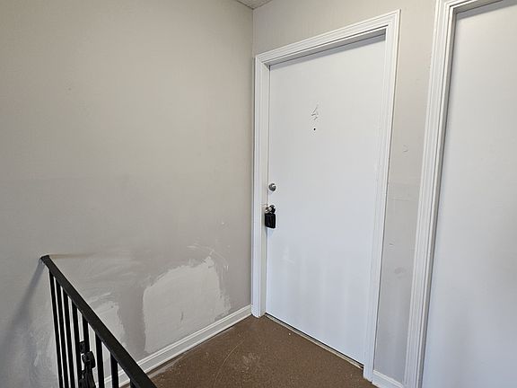 5th image of 3717 Briarbridge Ln APT 4