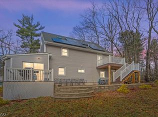 60 Princeton Rd, Hewitt, NJ 07421