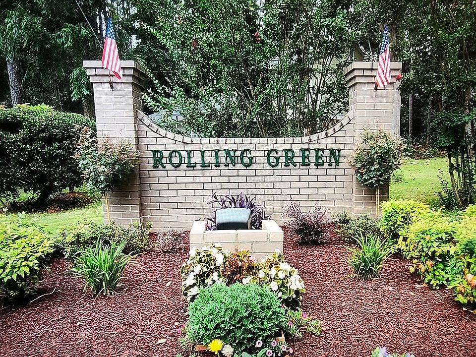 2nd image of 522 Valley Woods Cir SE