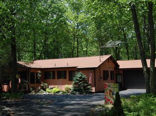 237 Fox Rd, Dingmans Ferry, PA 18328