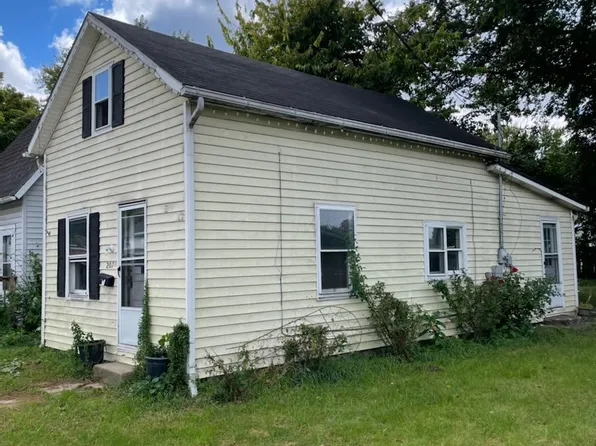 207 E Mill St, Circleville, OH 43113