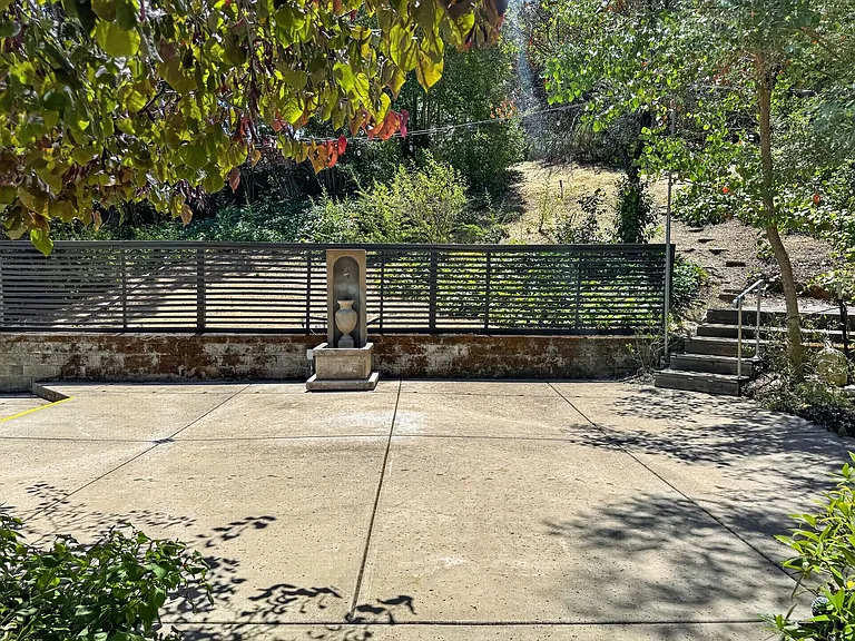1 Kirkcrest Ct — Photo 34