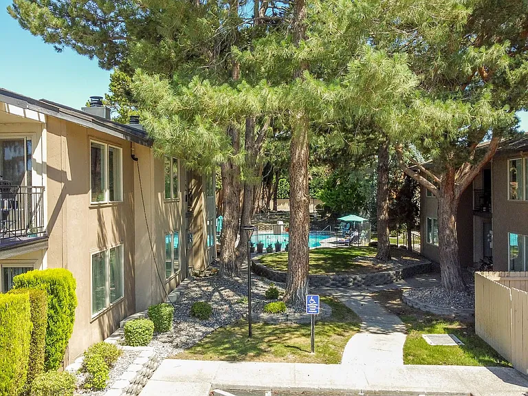 The Illahee Apartments — Photo 30