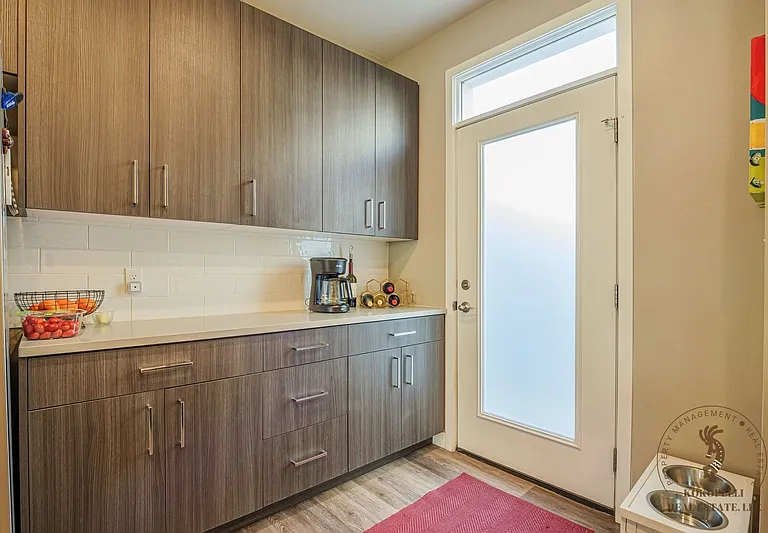 859 Struthers Ave #1 — Photo 4