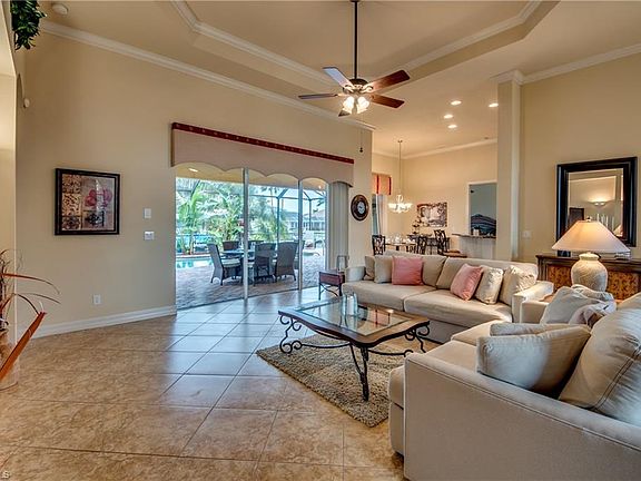4th image of 2909 SW 39th St