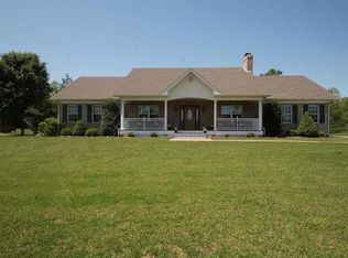 1203 Cinnamon Dr, Freeburg, IL 62243