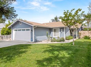 423 Cherry Ln, Clovis, CA