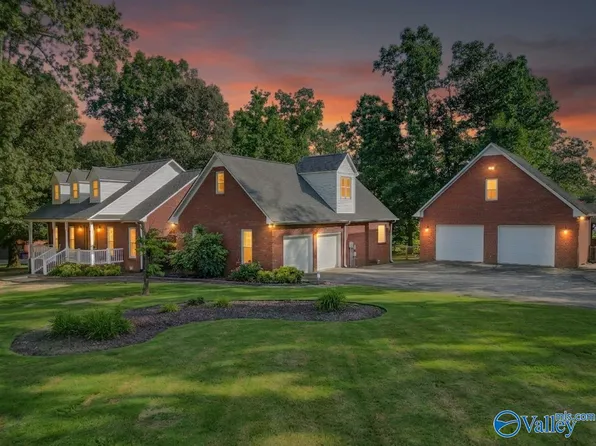 265 Forest Home Dr, Trinity, AL 35673